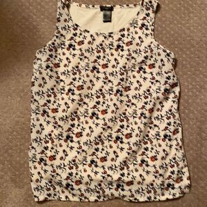 Ann Taylor top. Size SP. excellent condition.
